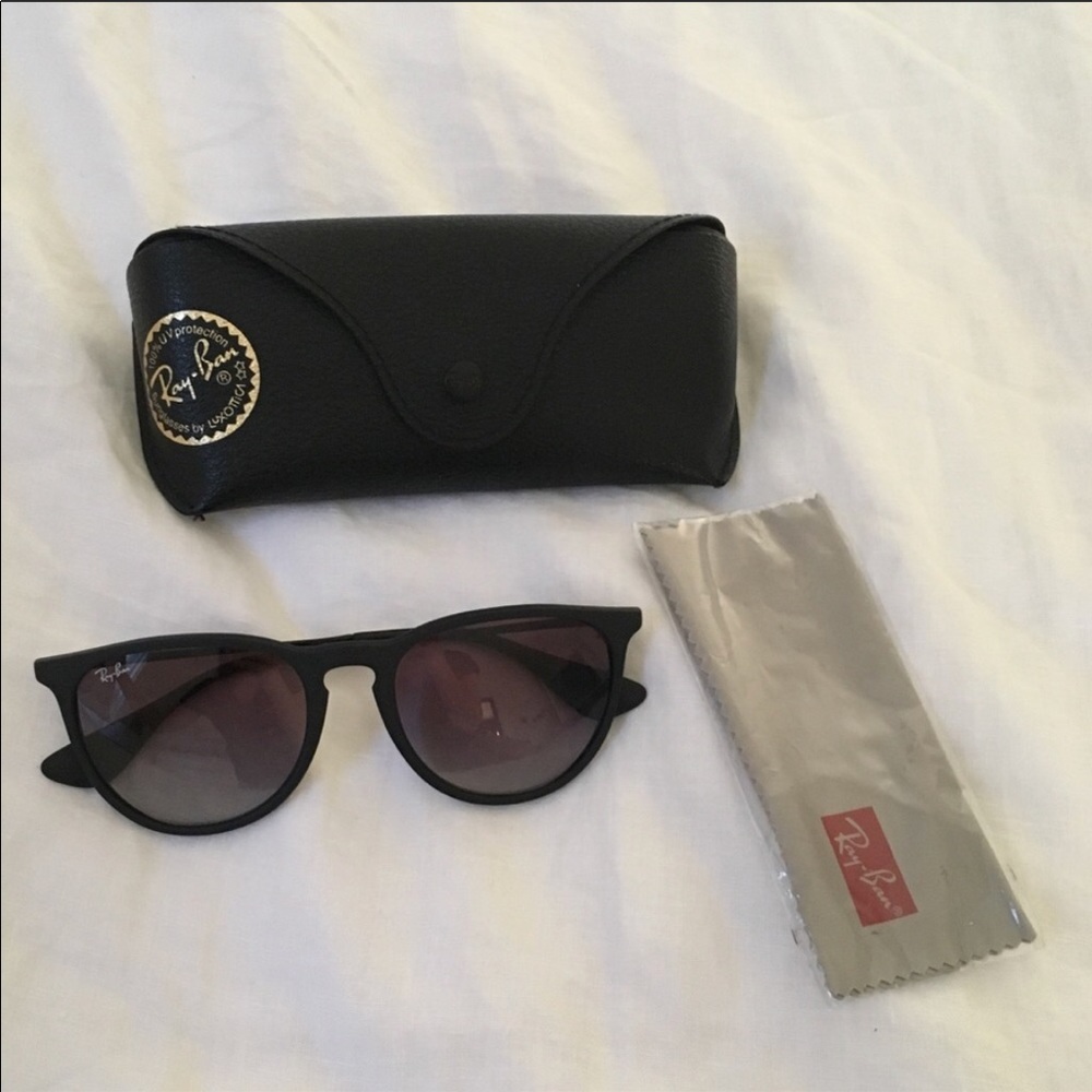 Erika Matte Black Ray Bans